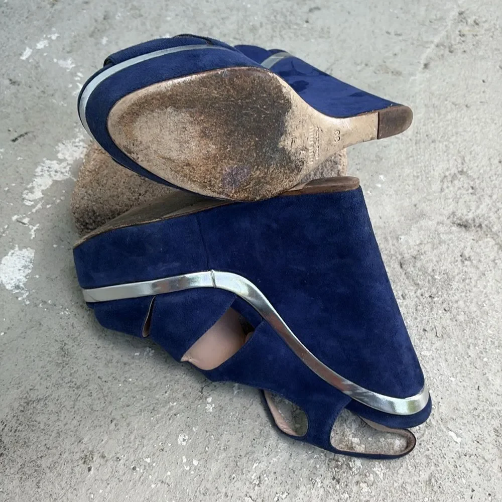 Miu Miu cut out platforms